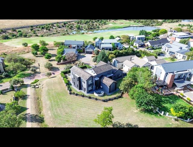 5 BEDROOM HOUSE FOR SALE IN COPPERLEAF ESTATE